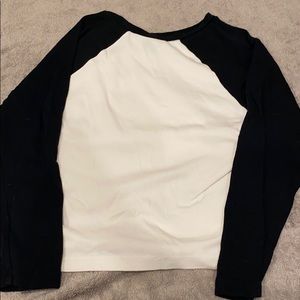 Cropped black and whit baseball long sleeve
